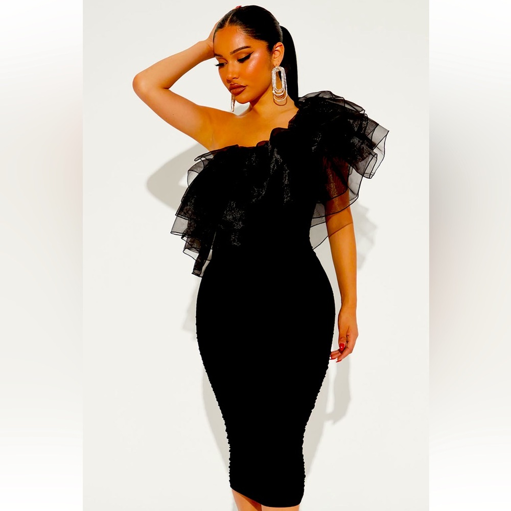 Fashion nova dress